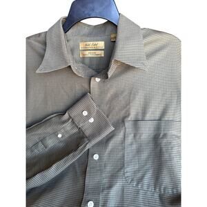 Gold Label Roundtree & Yorke Non-Iron Perfect Performance Dress Shirt (Large)